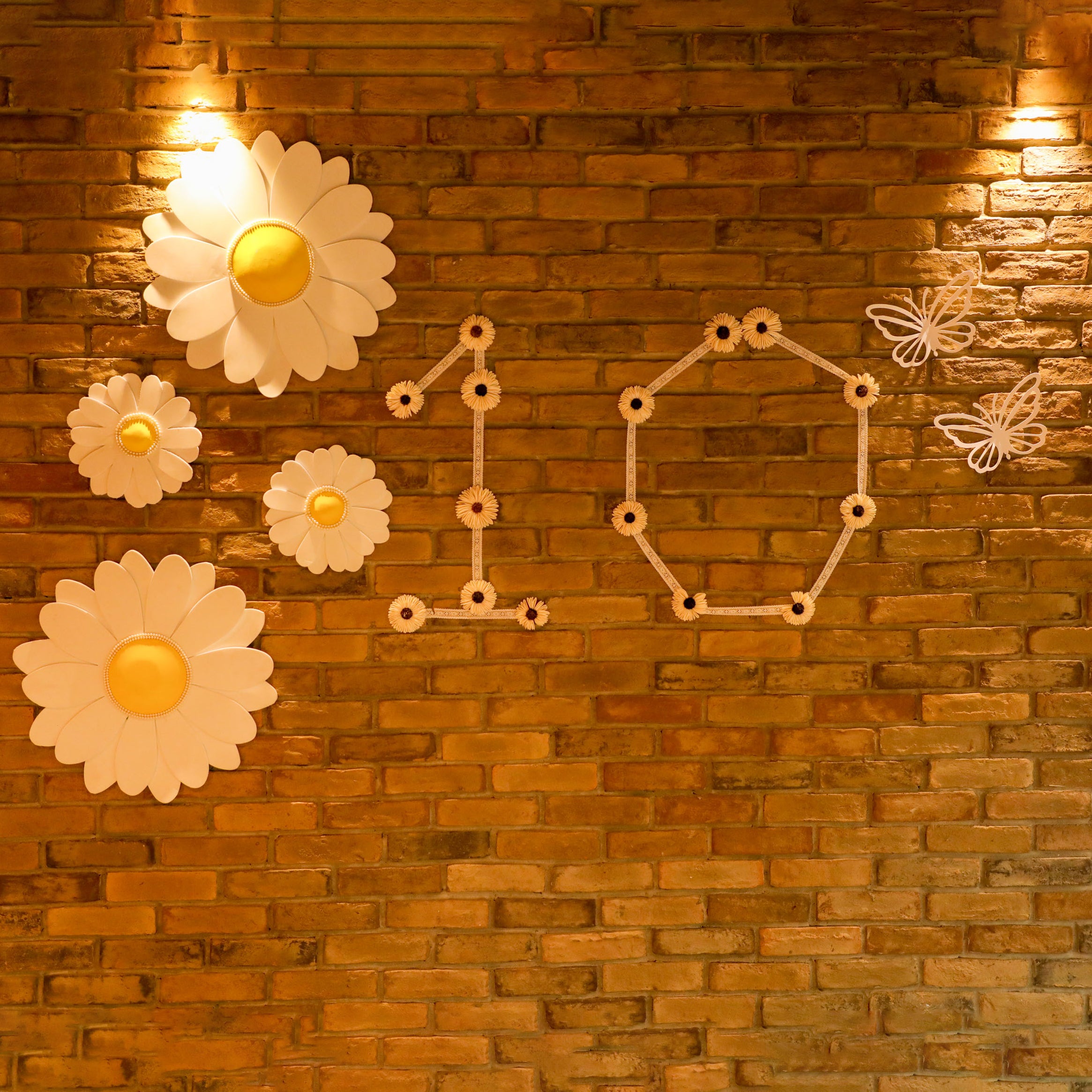 Foam Daisy Cutout - Small